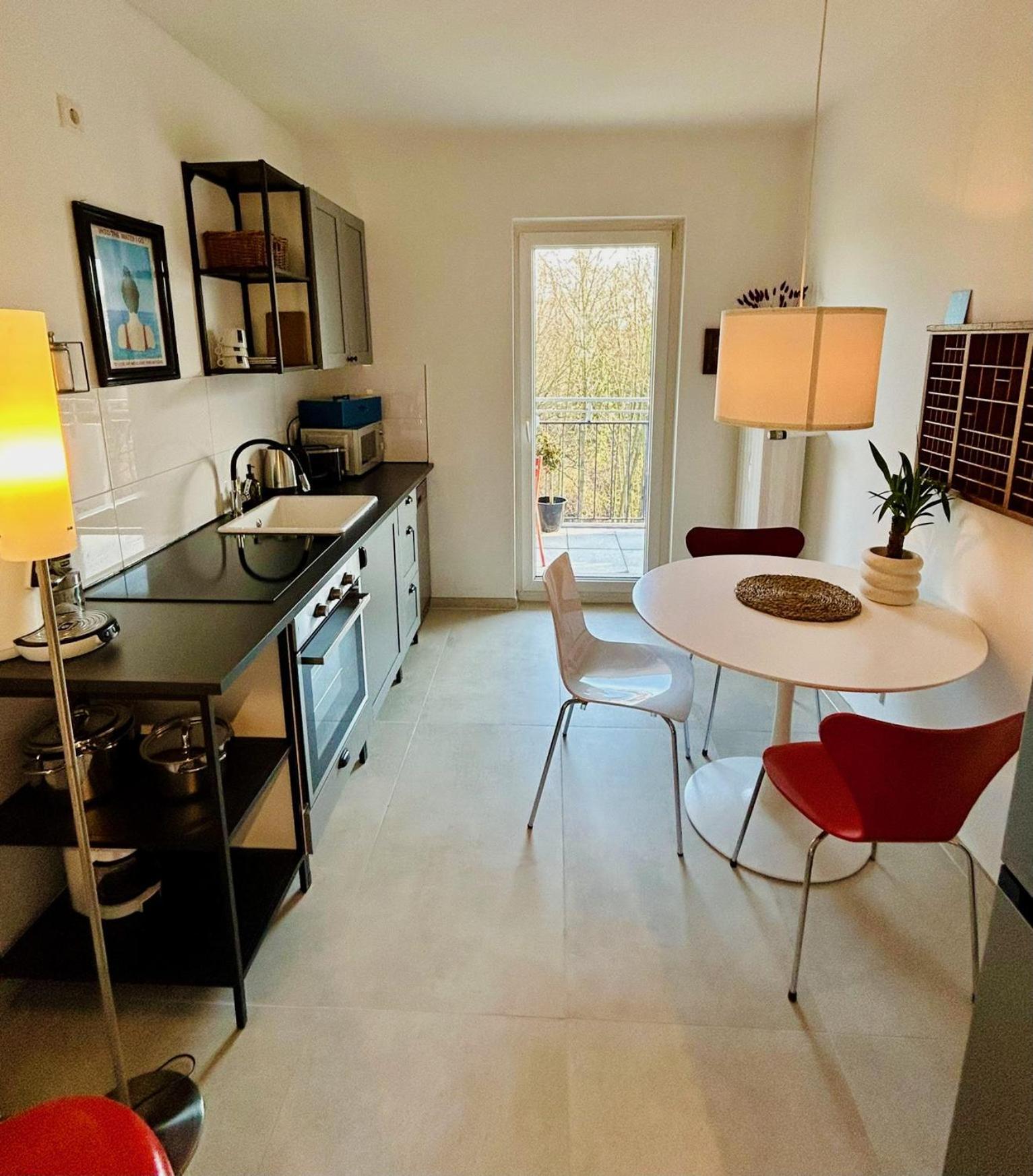Feelslikehome - Wunderschoene Und Zentrale Wohnung Mit Balkon&Parkplatz Bochum Luaran gambar